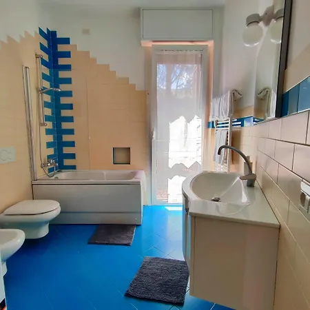 Apartment Hub 21052 Milan,lakes,mxp,a8,train Station Busto Arsizio